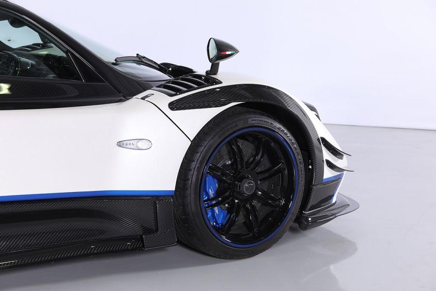 Детали экстерьера Pagani Zonda 760 Riviera 2017 года  (фото 3 из 15)